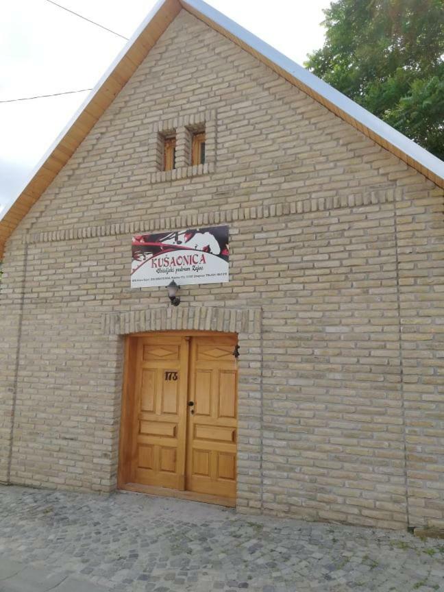 Appartement Sobe Na Vinskoj Cesti Zmajevac Extérieur photo